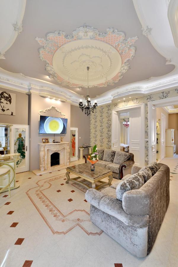 Roza Luxury Apartment